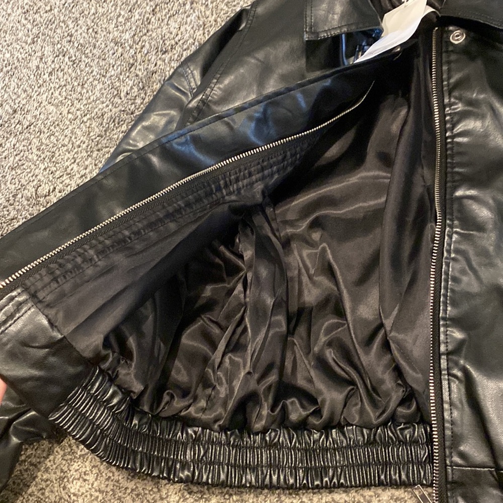 Leather jacket - Picture 3 of 4